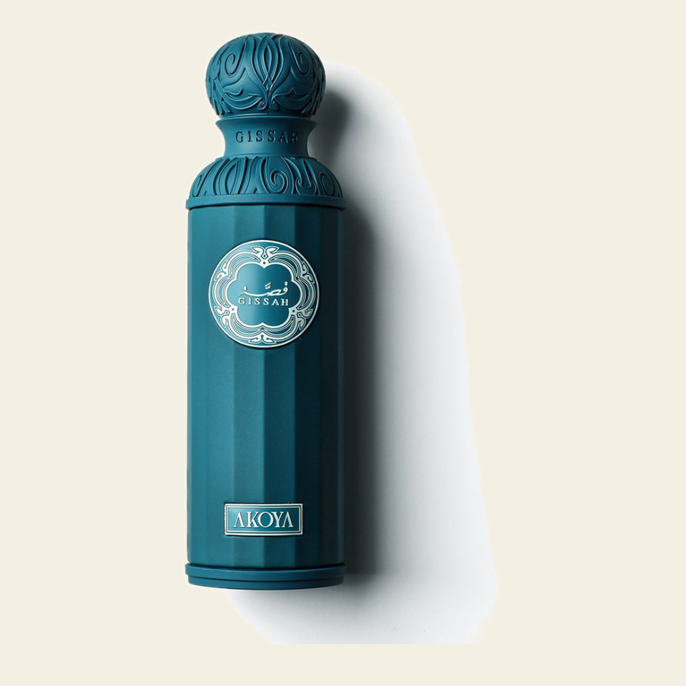 Flacon de parfum Akoya par Gissah sur fond ivoire