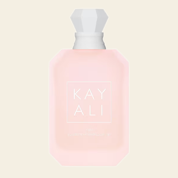 Flacon de parfum Yum Boujee Marshmallow | 81 par Kayali sur fond ivoire